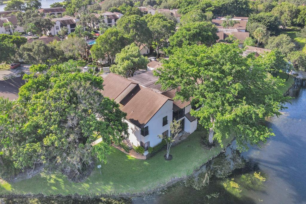 BAYWOOD VILLAGE I-A CONDO - Residential