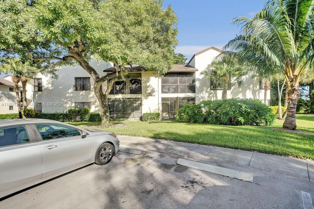 BAYWOOD VILLAGE I-A CONDO - Residential