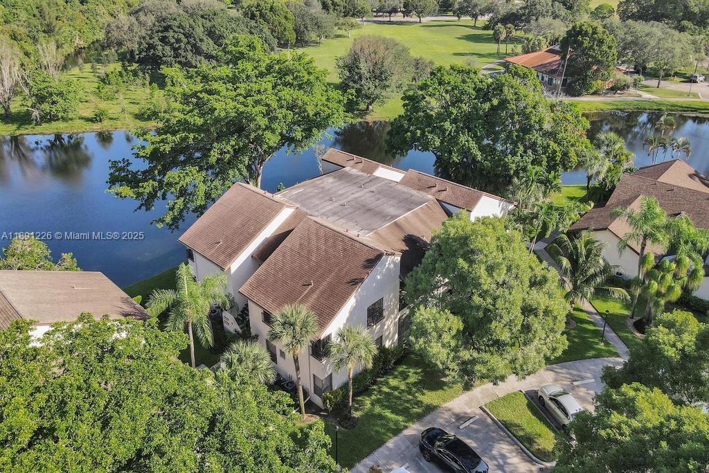 BAYWOOD VILLAGE I-A CONDO - Residential