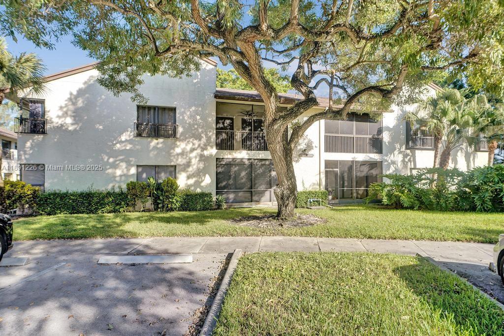 BAYWOOD VILLAGE I-A CONDO - Residential