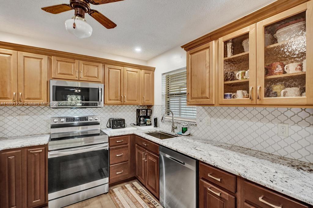 BAYWOOD VILLAGE I-A CONDO - Residential