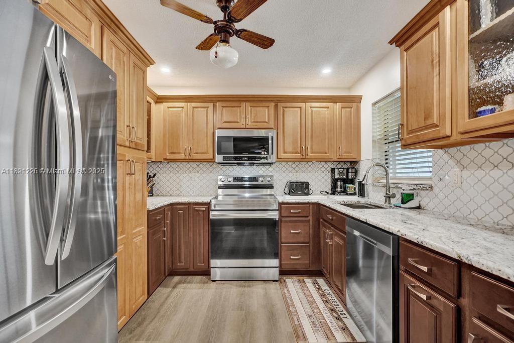 BAYWOOD VILLAGE I-A CONDO - Residential