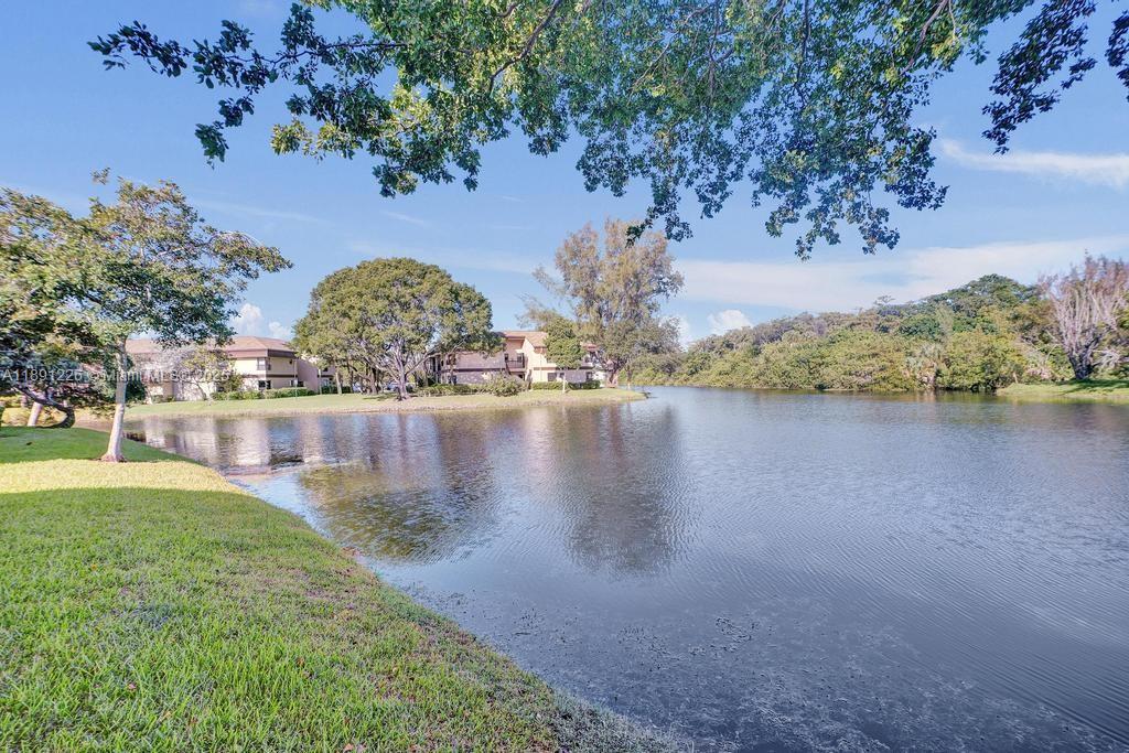 BAYWOOD VILLAGE I-A CONDO - Residential