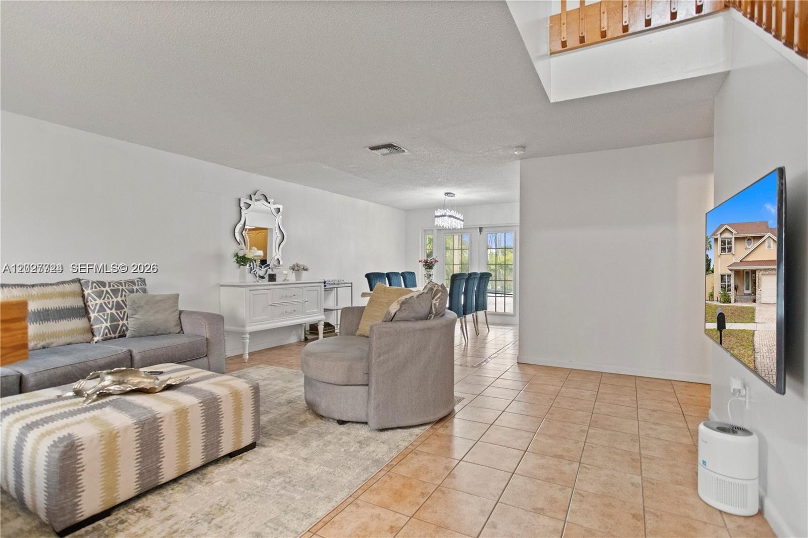 LAKESIDE SOUTH - Residential
