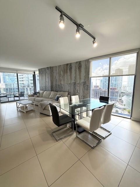 31 SE 6th St 2401