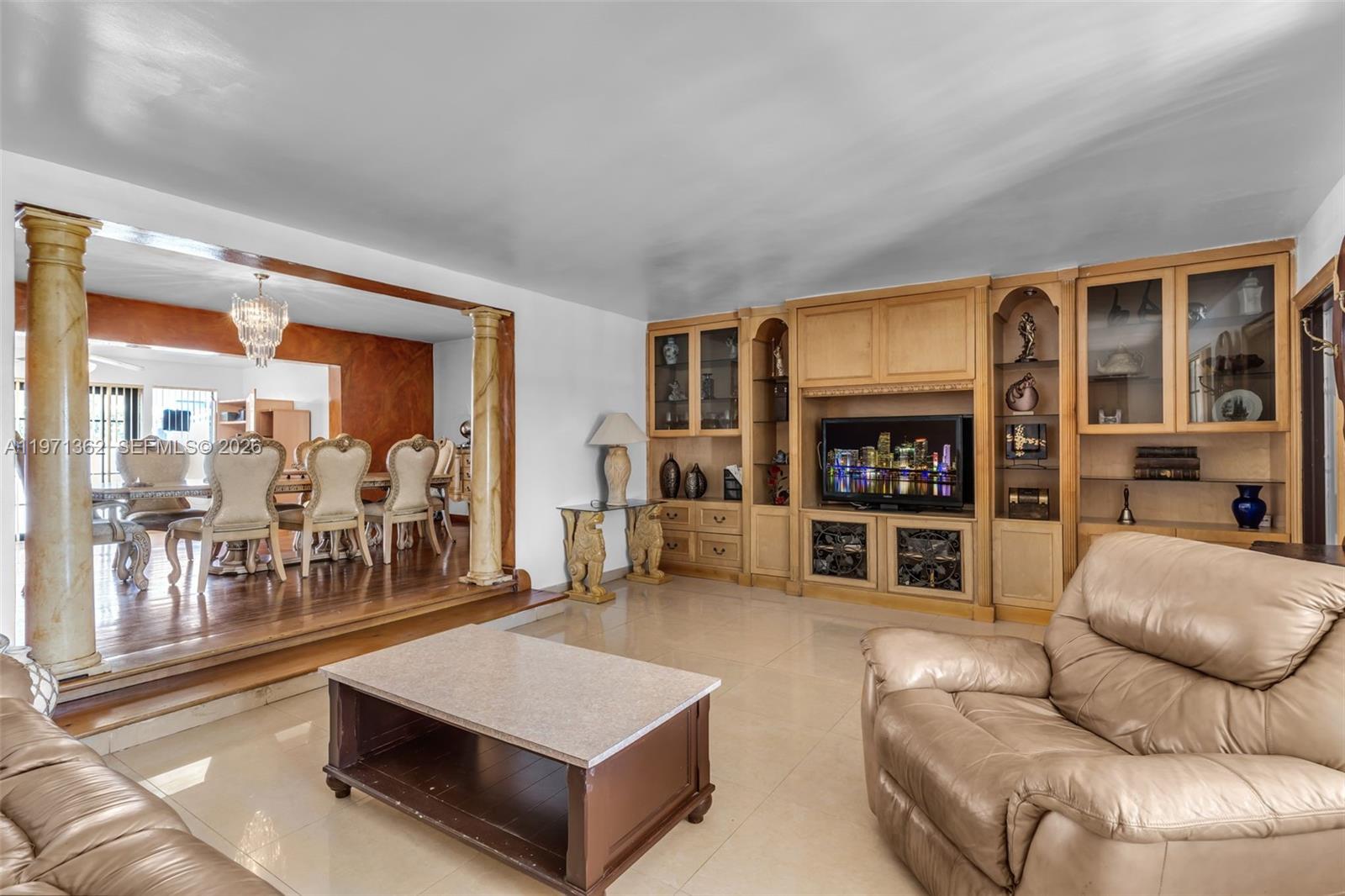 CALVERT MANORS - Residential