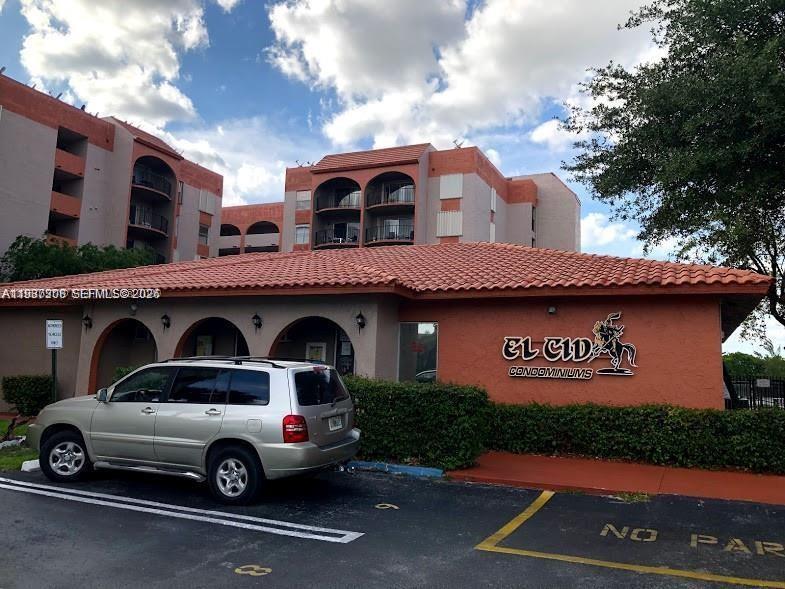 EL CID CONDO - Residential