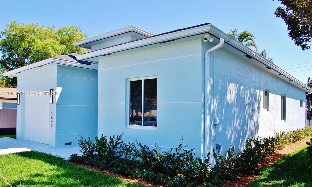 Photo of 2640 NW 3rd St, Pompano Beach, FL 33069 (MLS # A11985388)