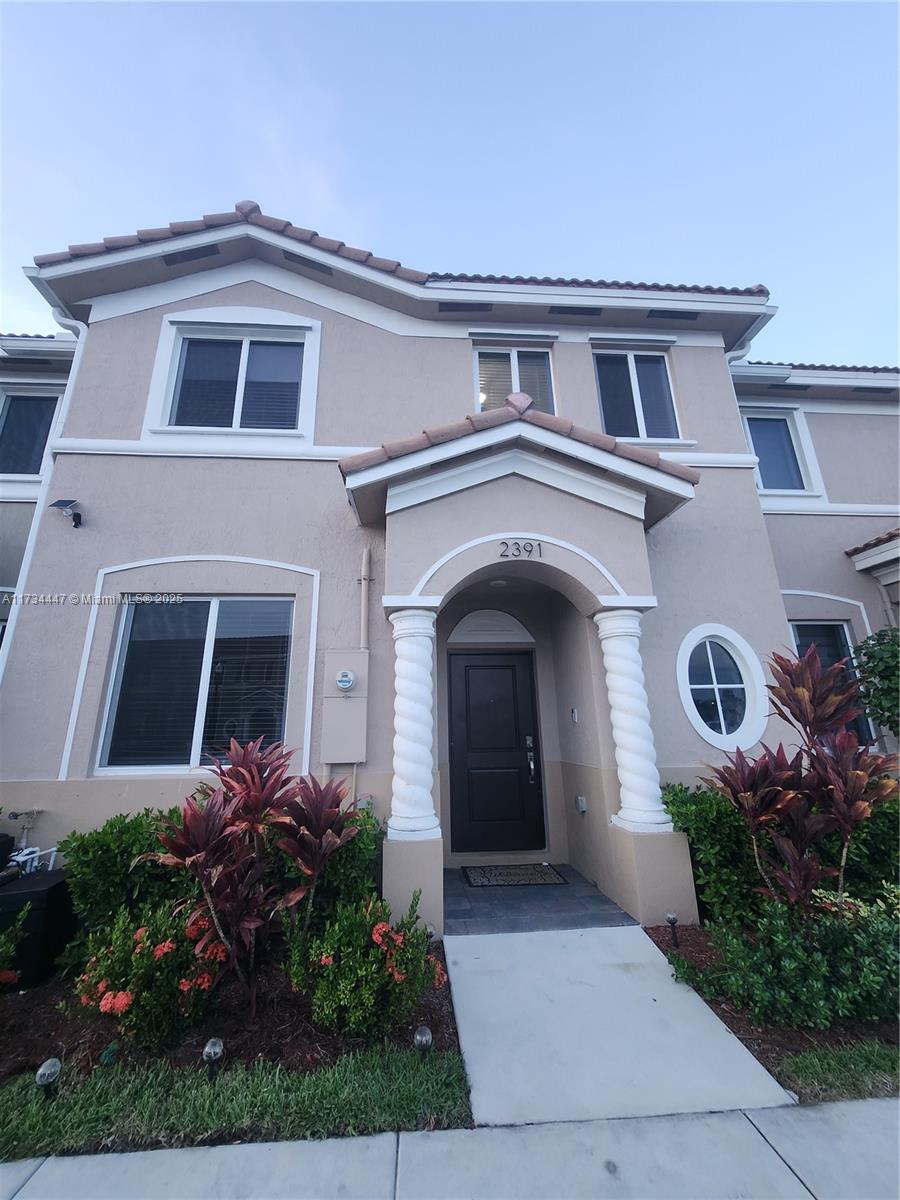 Rental Property at 2391 Se 10th St, Homestead, Miami-Dade County, Florida - Bedrooms: 4 
Bathrooms: 3  - $3,000 MO.