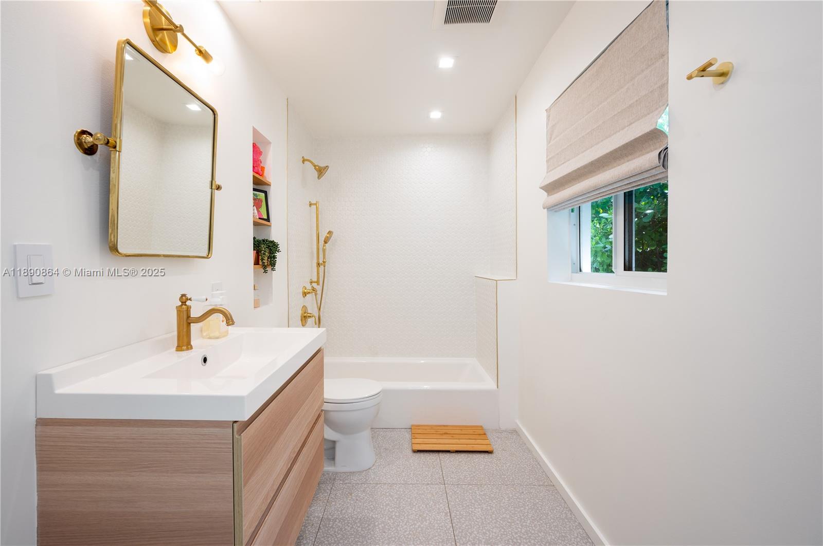 WESTERFIELD MANOR SEC 1 & - Residential