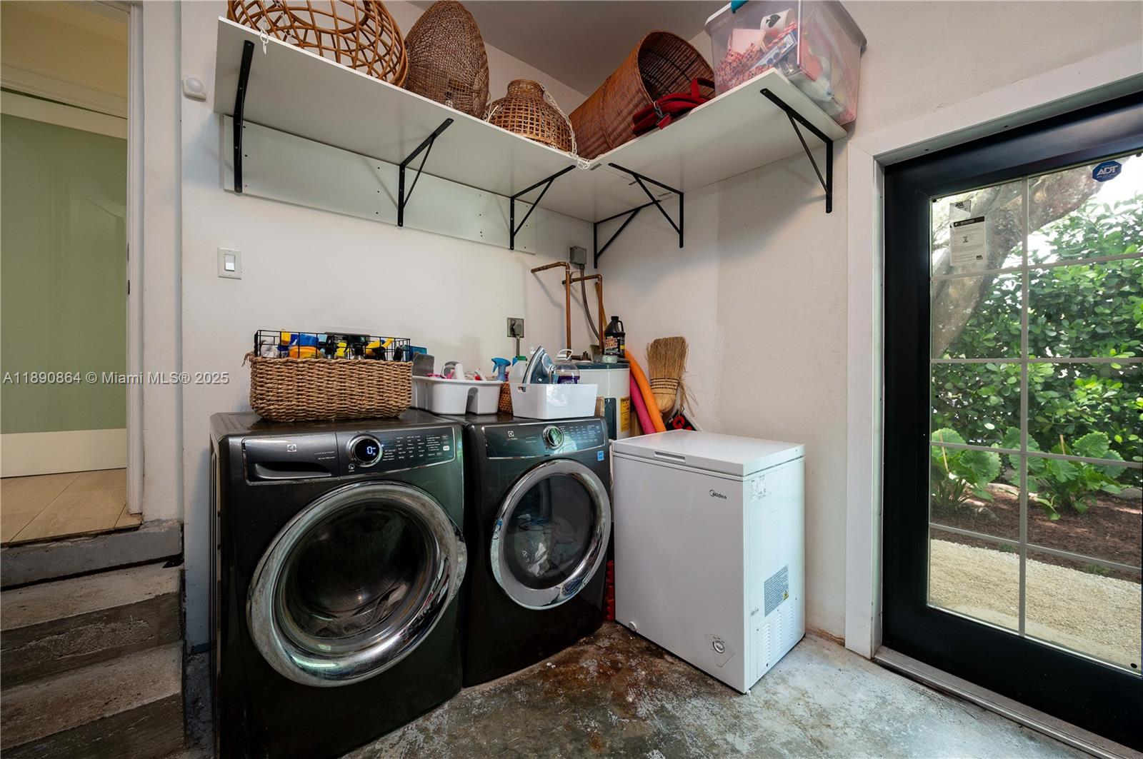 WESTERFIELD MANOR SEC 1 & - Residential