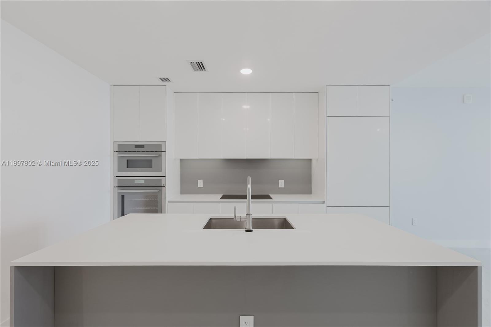 700 NE 24TH ST 2603