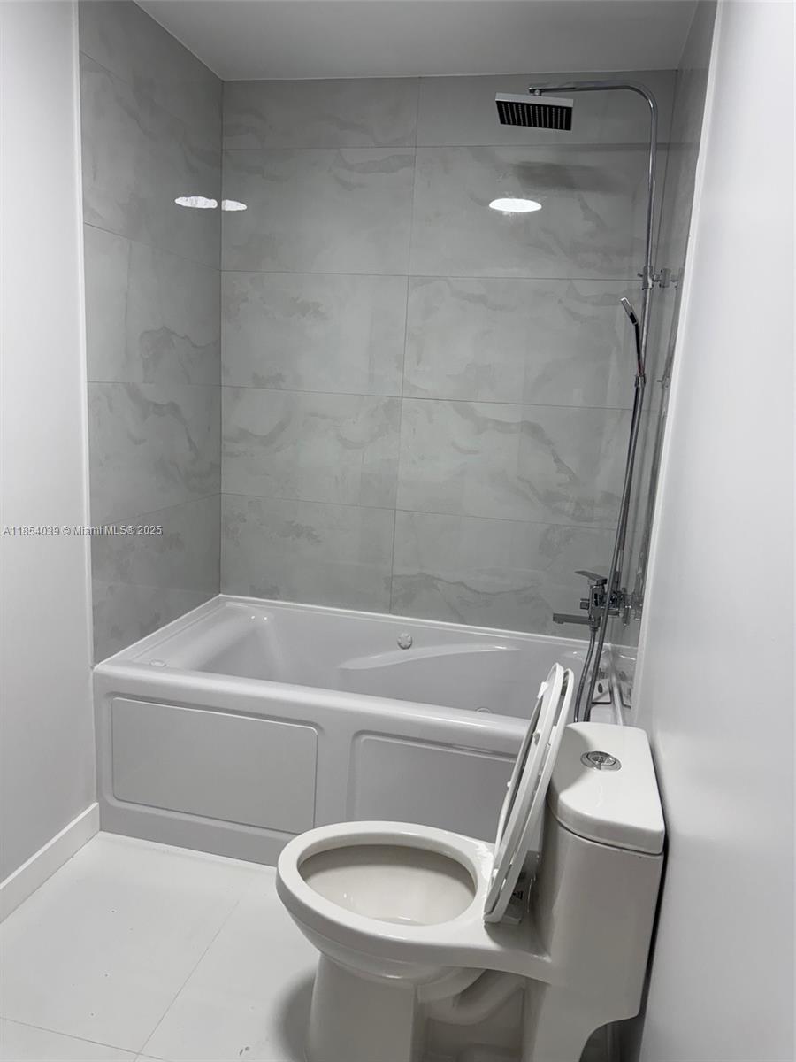 ST JAMES COURT - Residential