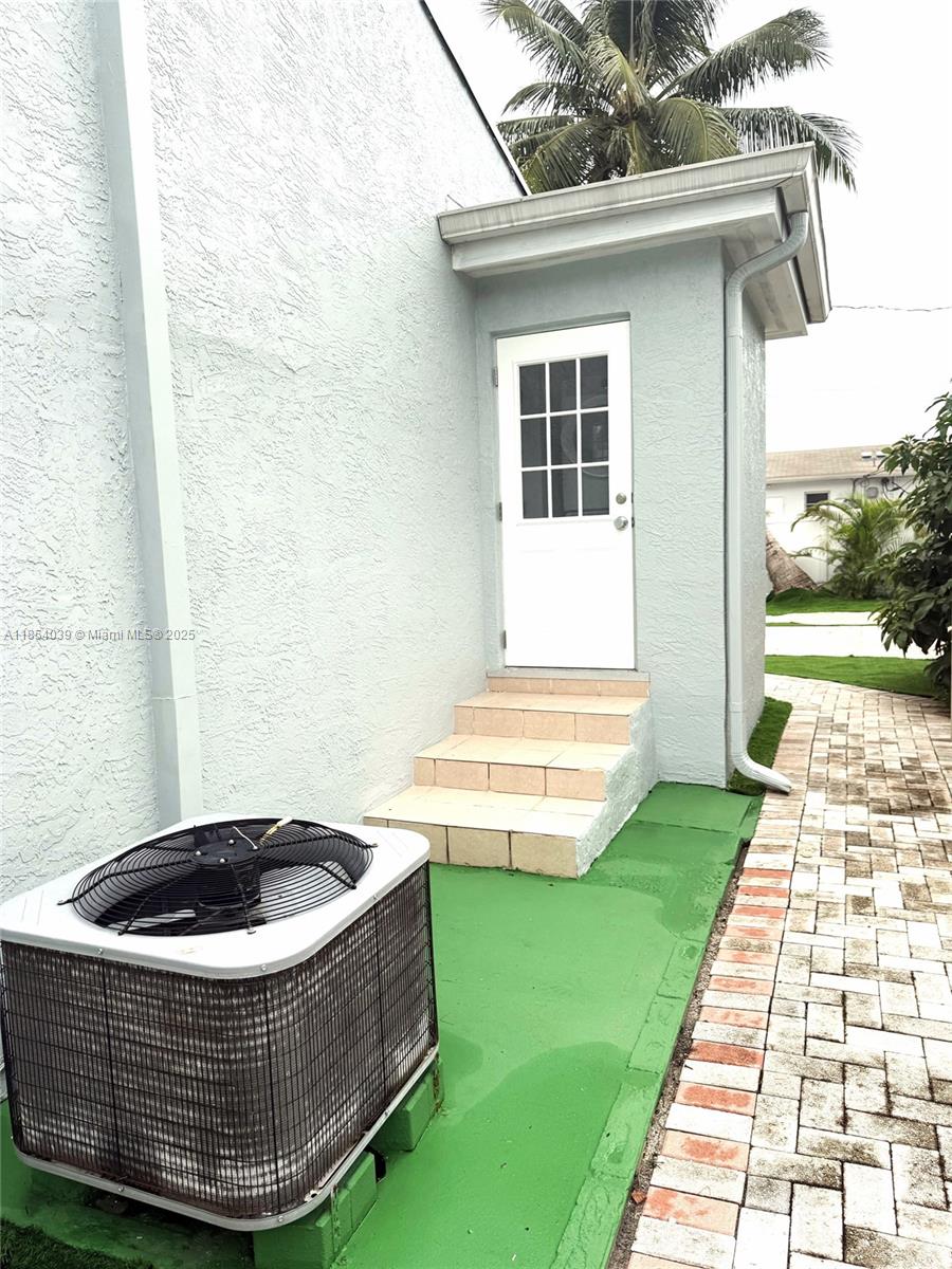 ST JAMES COURT - Residential