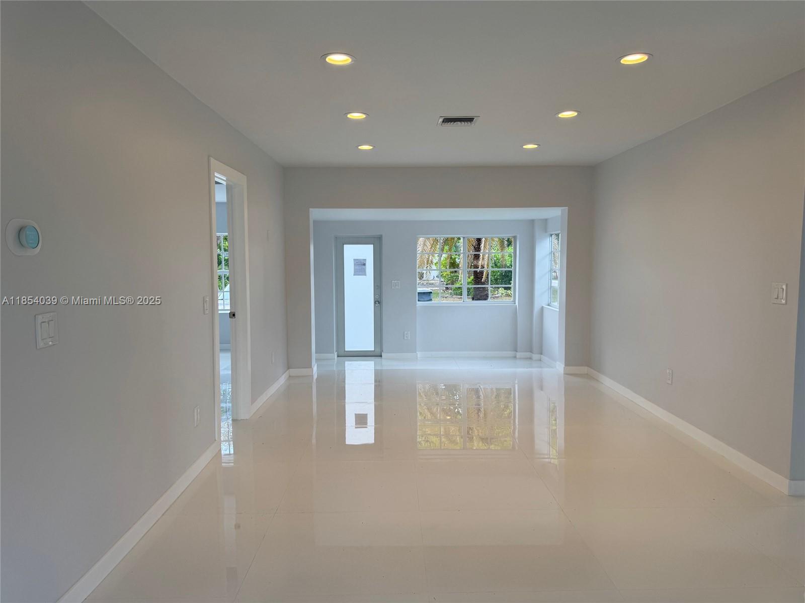 ST JAMES COURT - Residential