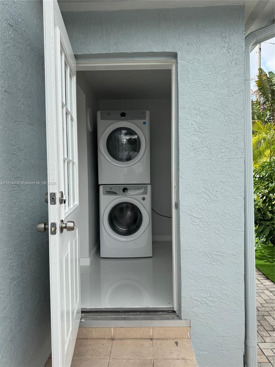 ST JAMES COURT - Residential