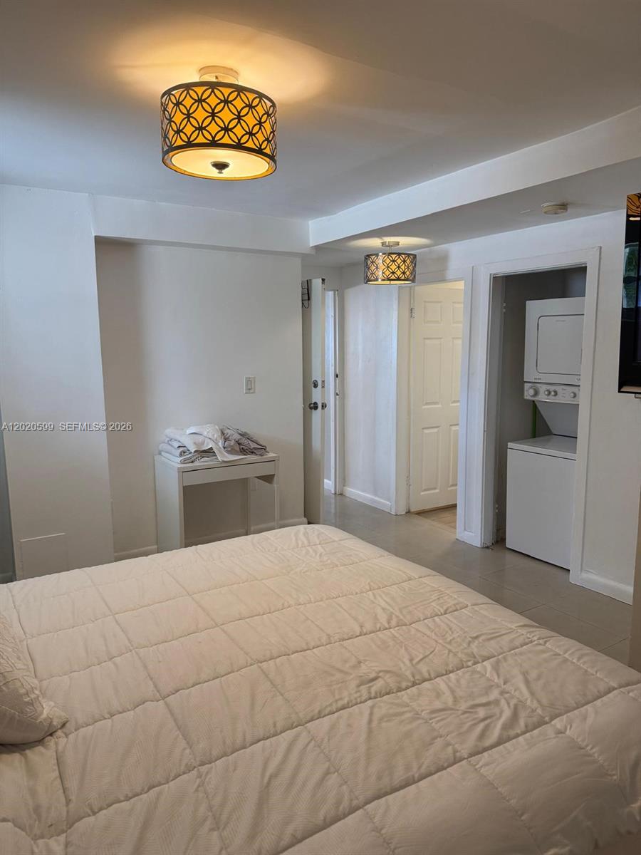 HOLIDAY TOWERS CONDO - Residential