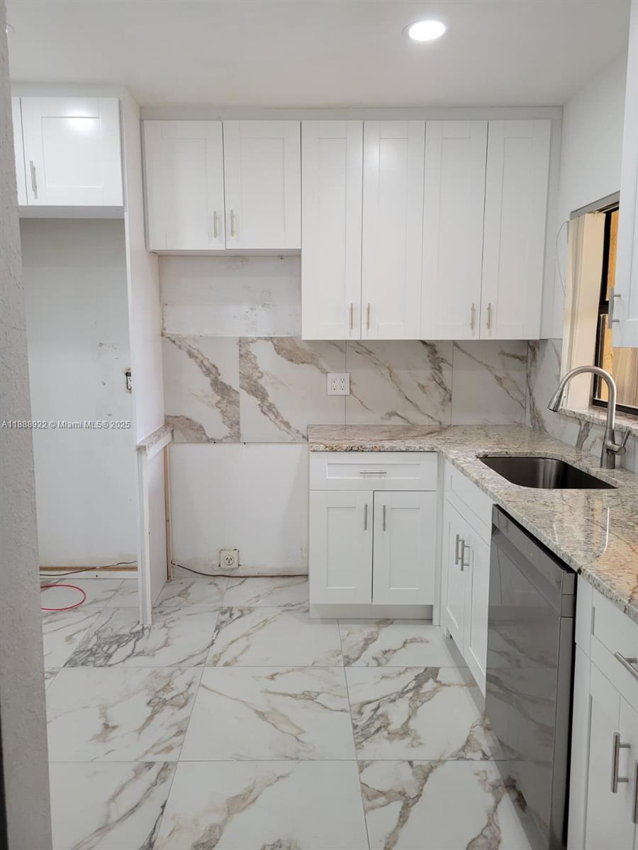 OLIVINE AT THE TOWNSHIP - Residential Lease
