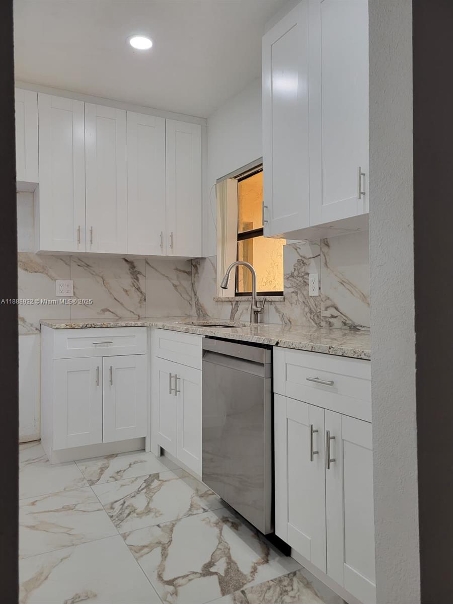 OLIVINE AT THE TOWNSHIP - Residential Lease