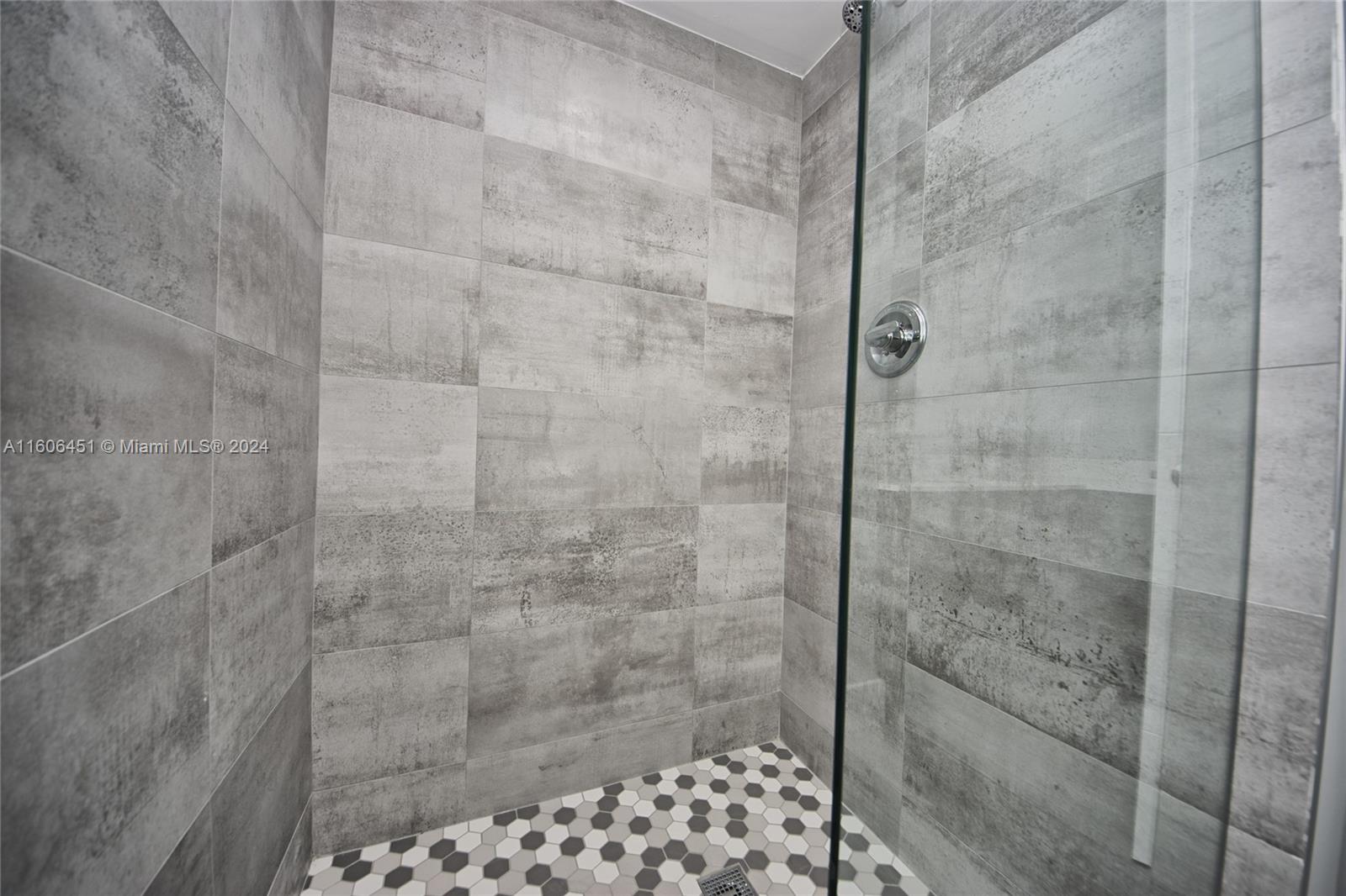 JADE WINDS GROUP ALLAMAND - Residential