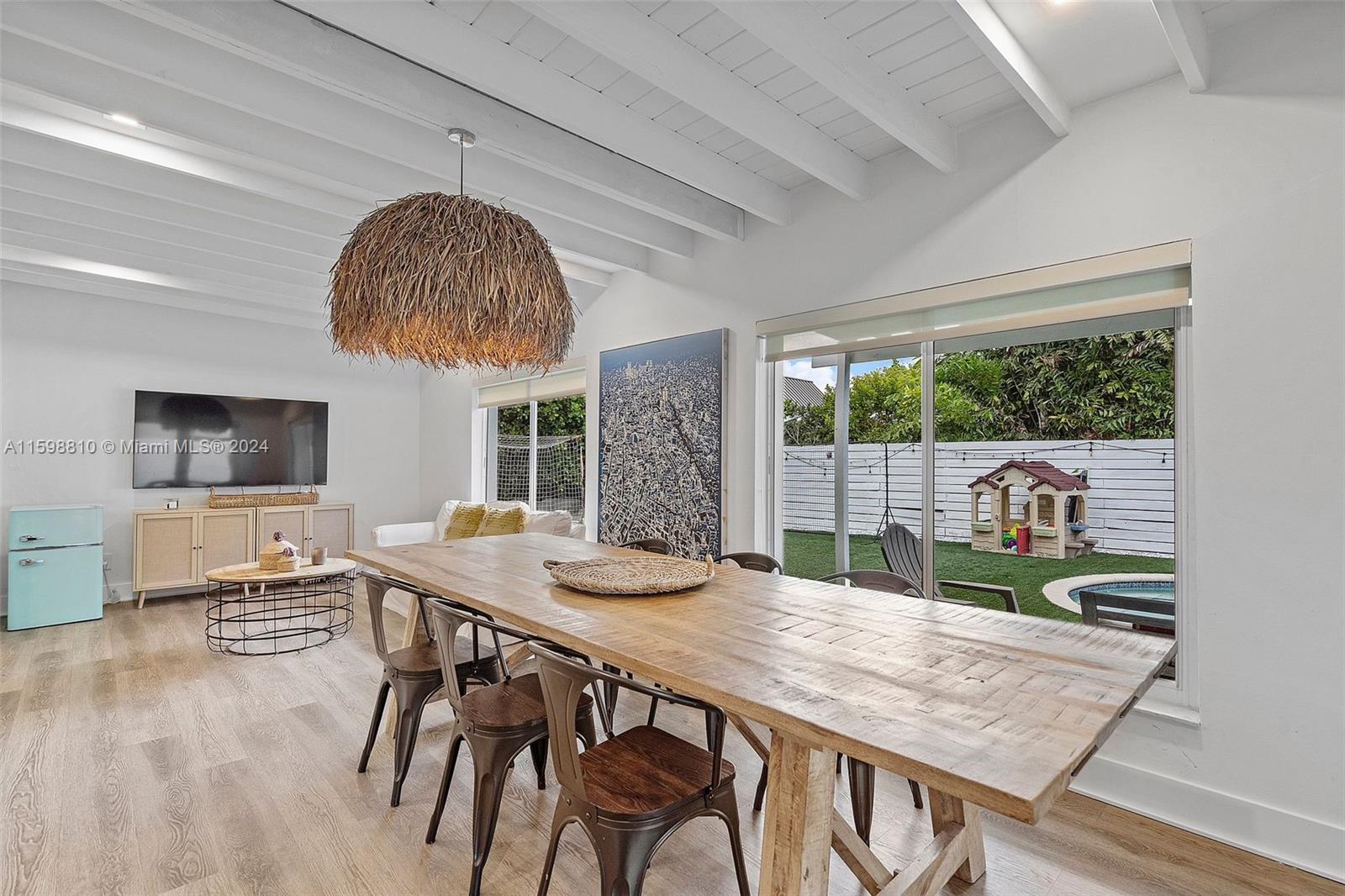 TROPICAL ISLE HOMES SUB 4 - Residential