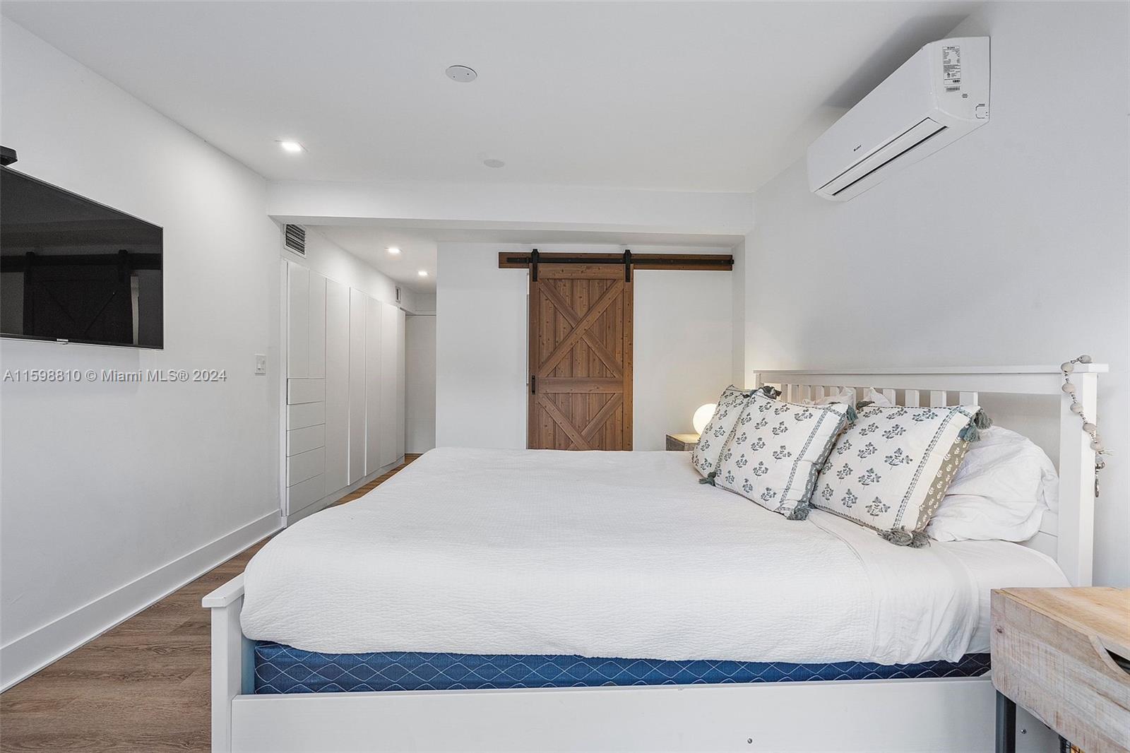 TROPICAL ISLE HOMES SUB 4 - Residential