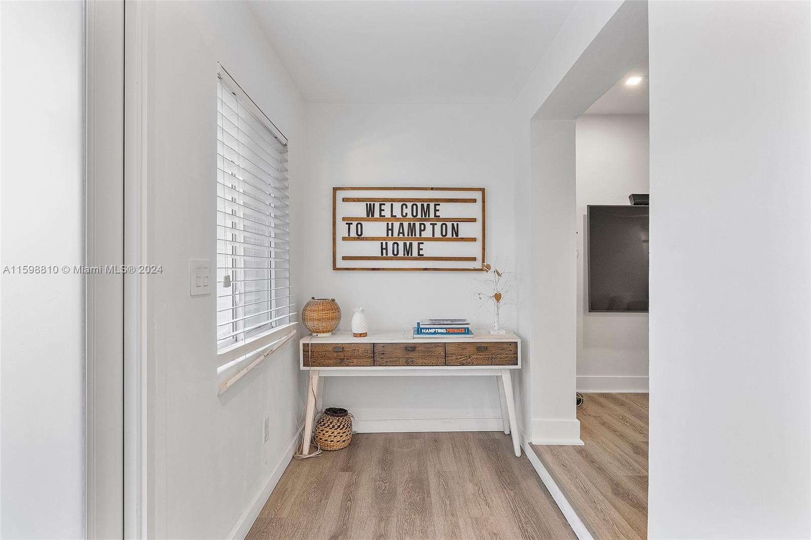 TROPICAL ISLE HOMES SUB 4 - Residential