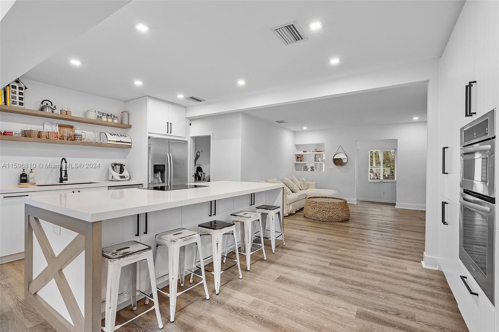 TROPICAL ISLE HOMES SUB 4 - Residential