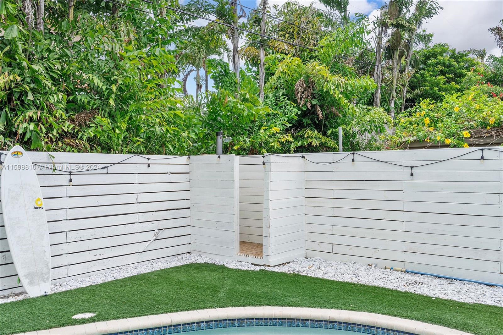 TROPICAL ISLE HOMES SUB 4 - Residential