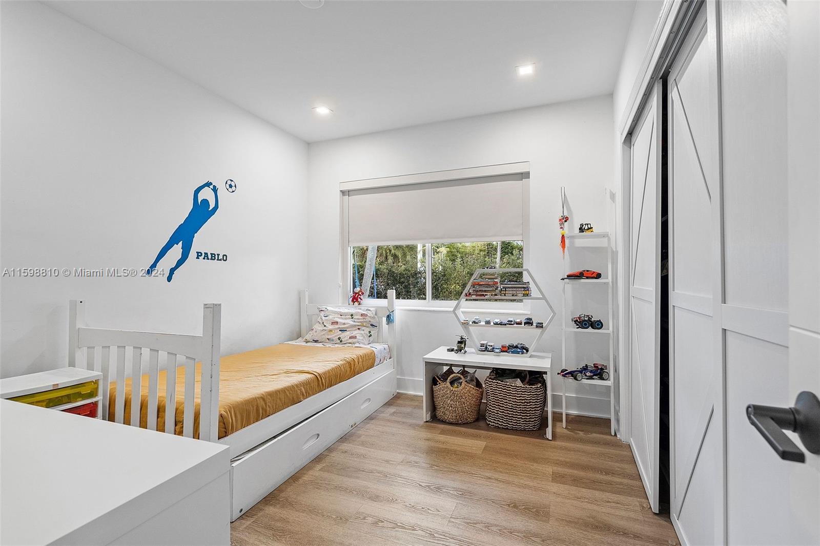 TROPICAL ISLE HOMES SUB 4 - Residential