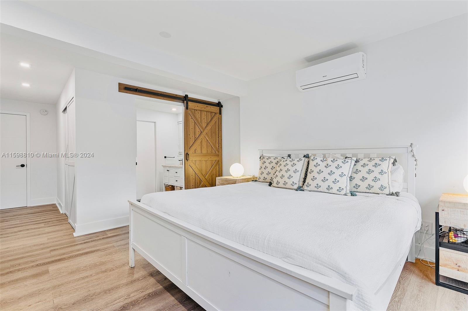 TROPICAL ISLE HOMES SUB 4 - Residential