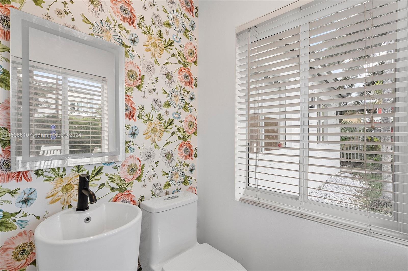 TROPICAL ISLE HOMES SUB 4 - Residential