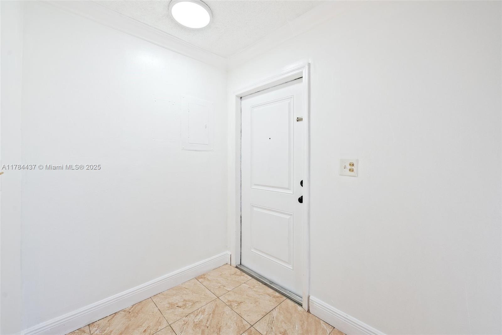 Rental Property at 130 Sw 108th Ave J1, Sweetwater, Miami-Dade County, Florida - Bedrooms: 3 
Bathrooms: 2  - $3,000 MO.