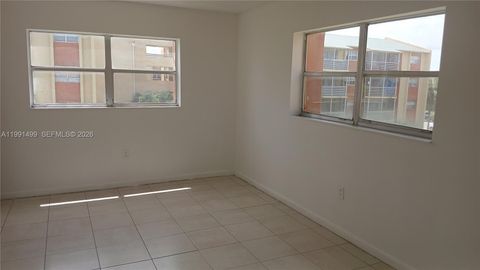 3610 NW 21st St 313 Lauderdale Lakes FL 33311