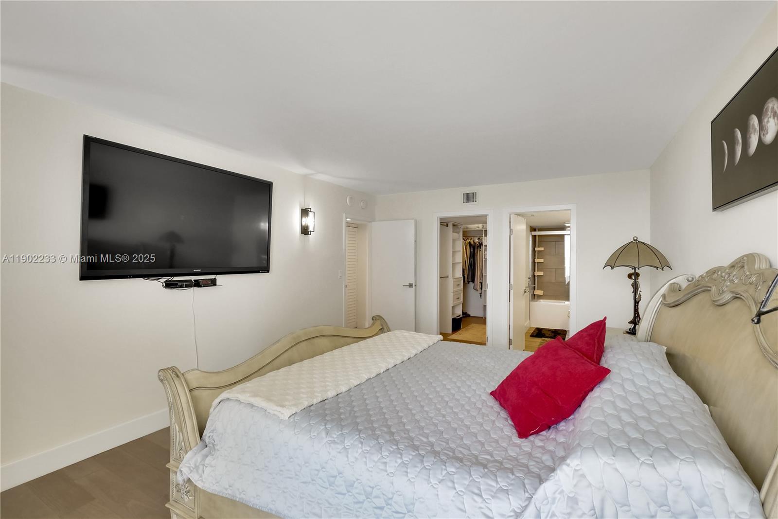 ARLEN HOUSE EAST CONDO - Residential