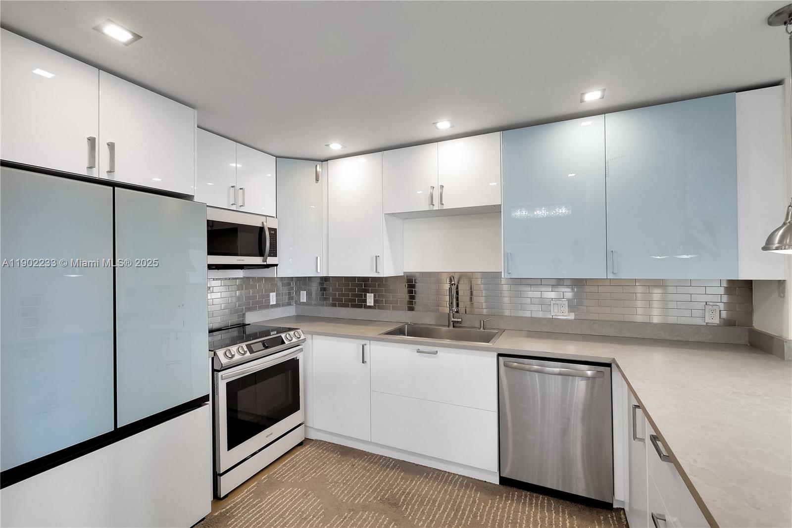 ARLEN HOUSE EAST CONDO - Residential