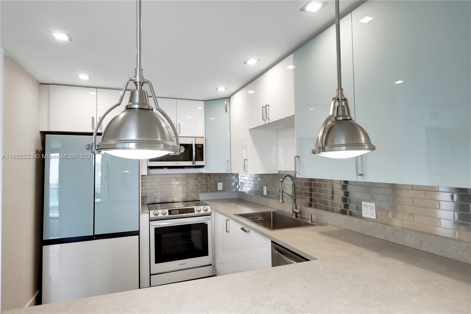 ARLEN HOUSE EAST CONDO - Residential