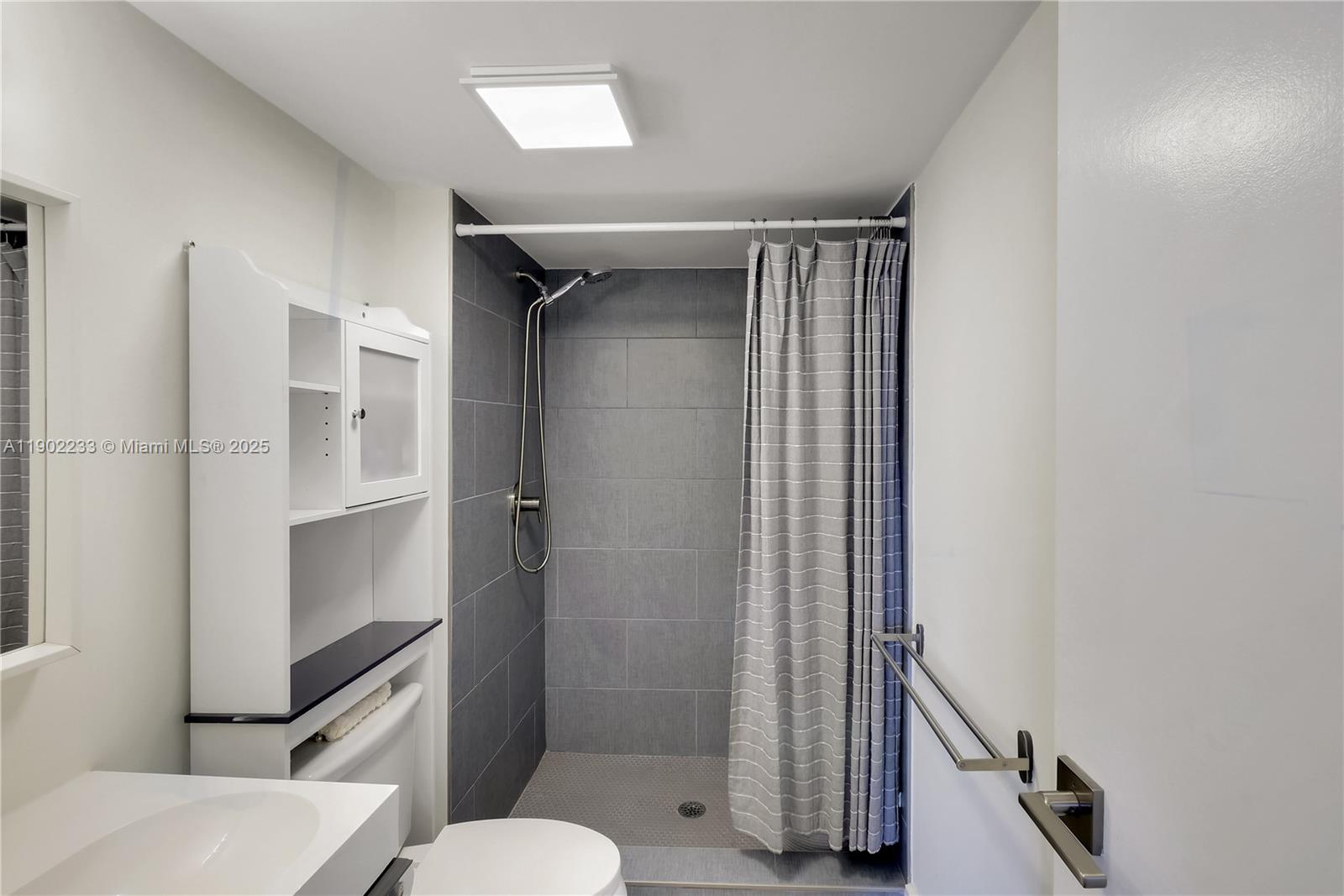 ARLEN HOUSE EAST CONDO - Residential