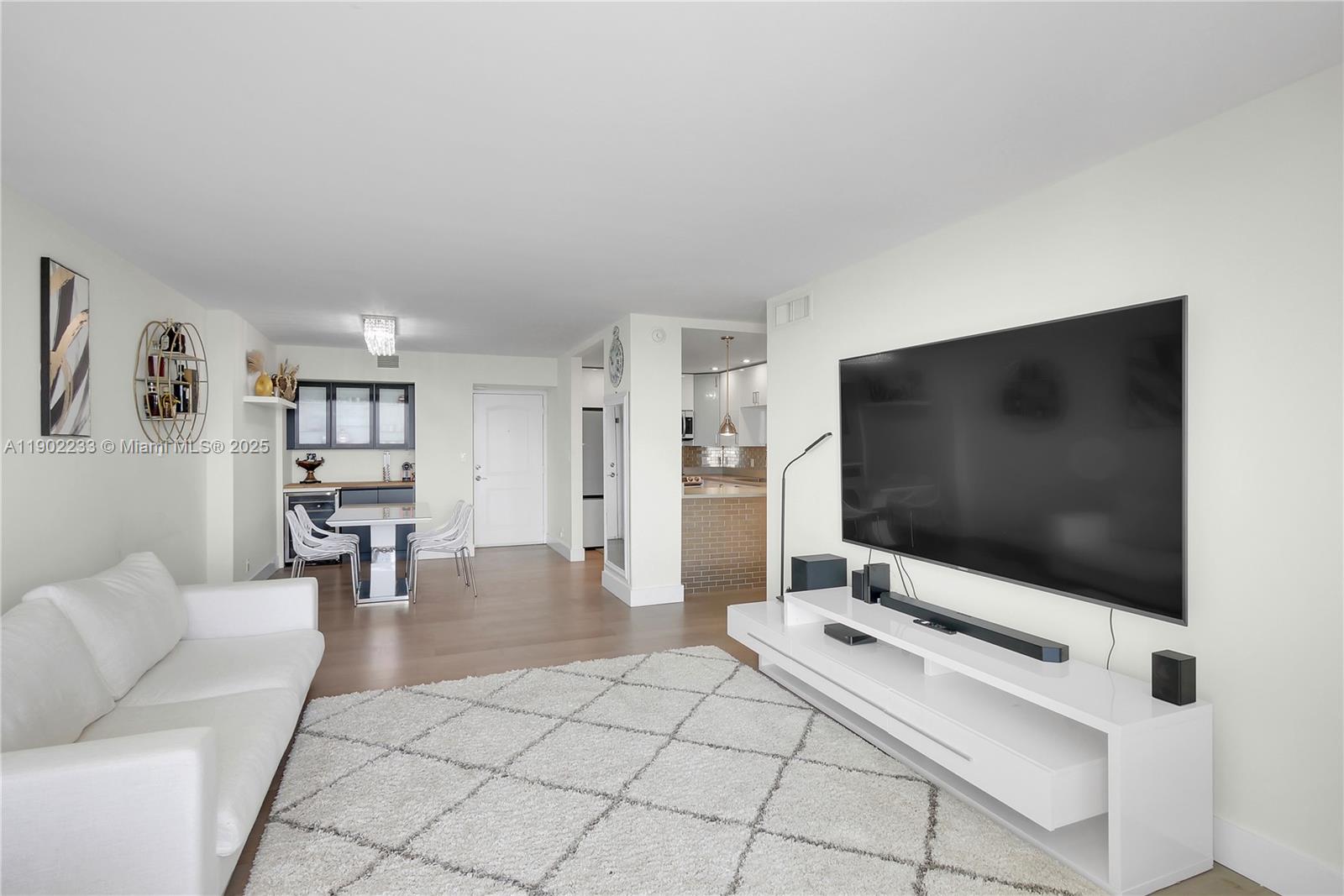 ARLEN HOUSE EAST CONDO - Residential