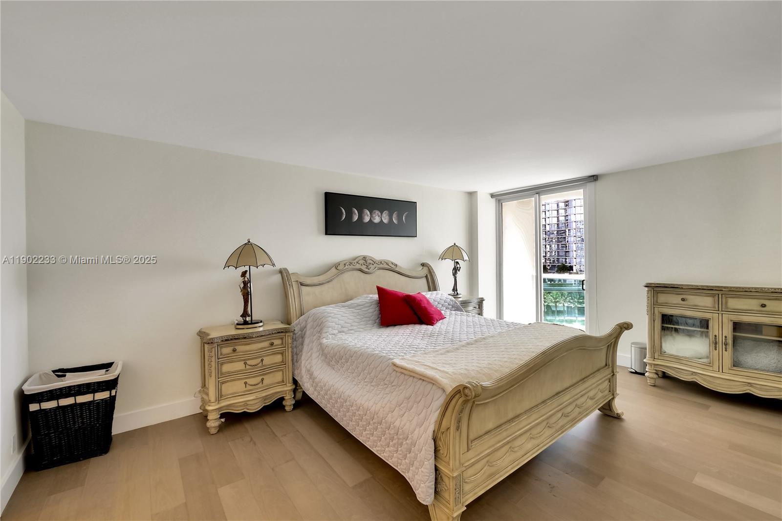 ARLEN HOUSE EAST CONDO - Residential