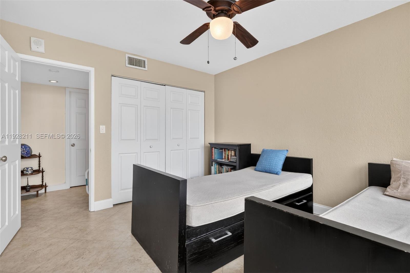 BURLEIGH HOUSE CONDO - Residential