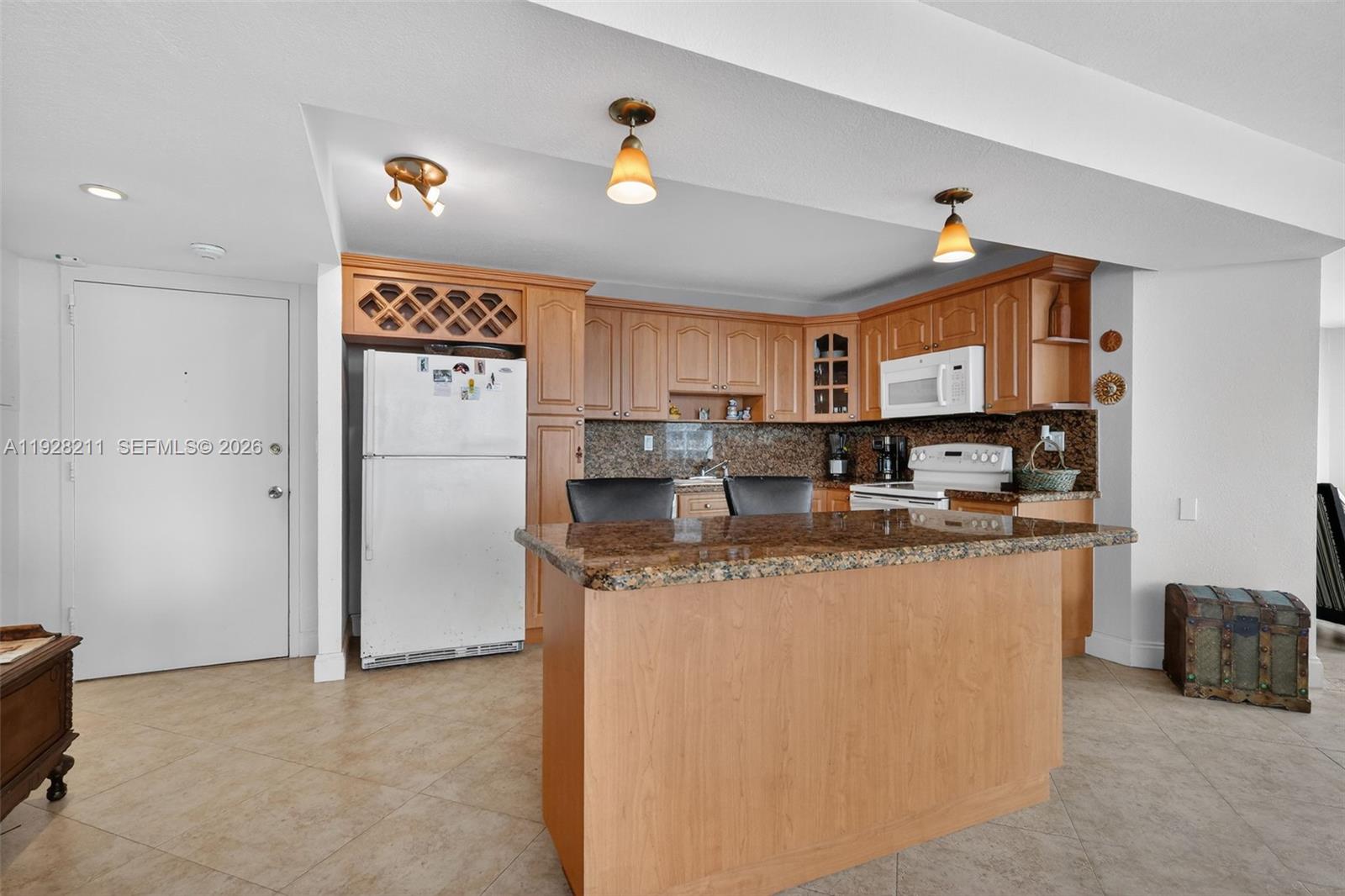 BURLEIGH HOUSE CONDO - Residential