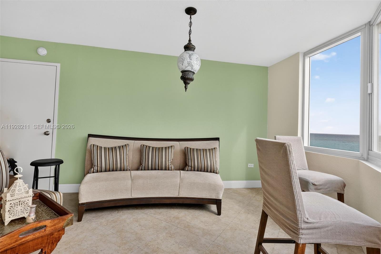 BURLEIGH HOUSE CONDO - Residential