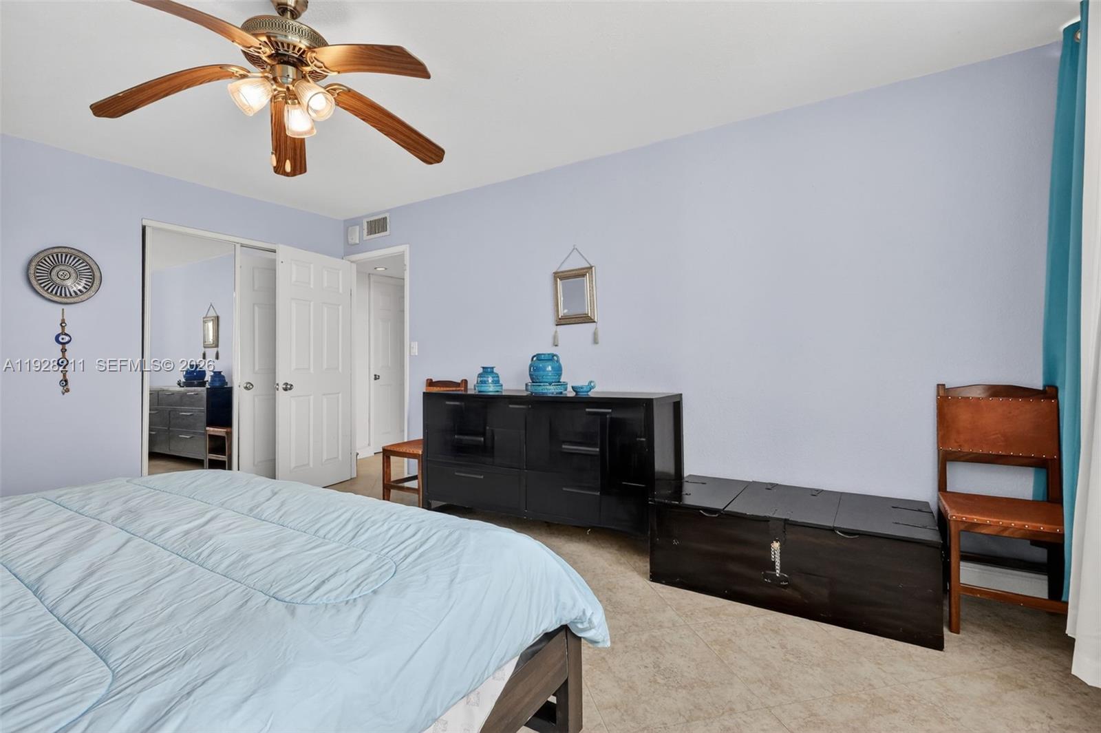 BURLEIGH HOUSE CONDO - Residential