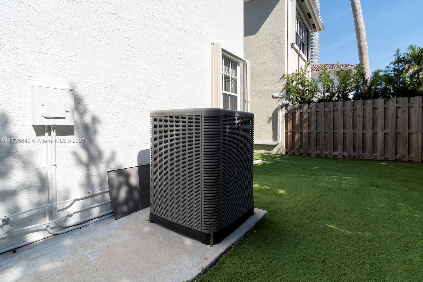 GOLDEN GATE ESTATES & MARI - Residential