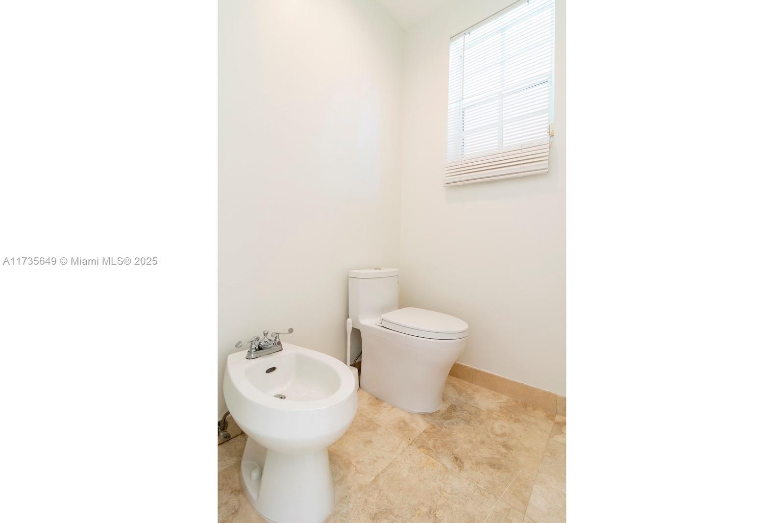 GOLDEN GATE ESTATES & MARI - Residential