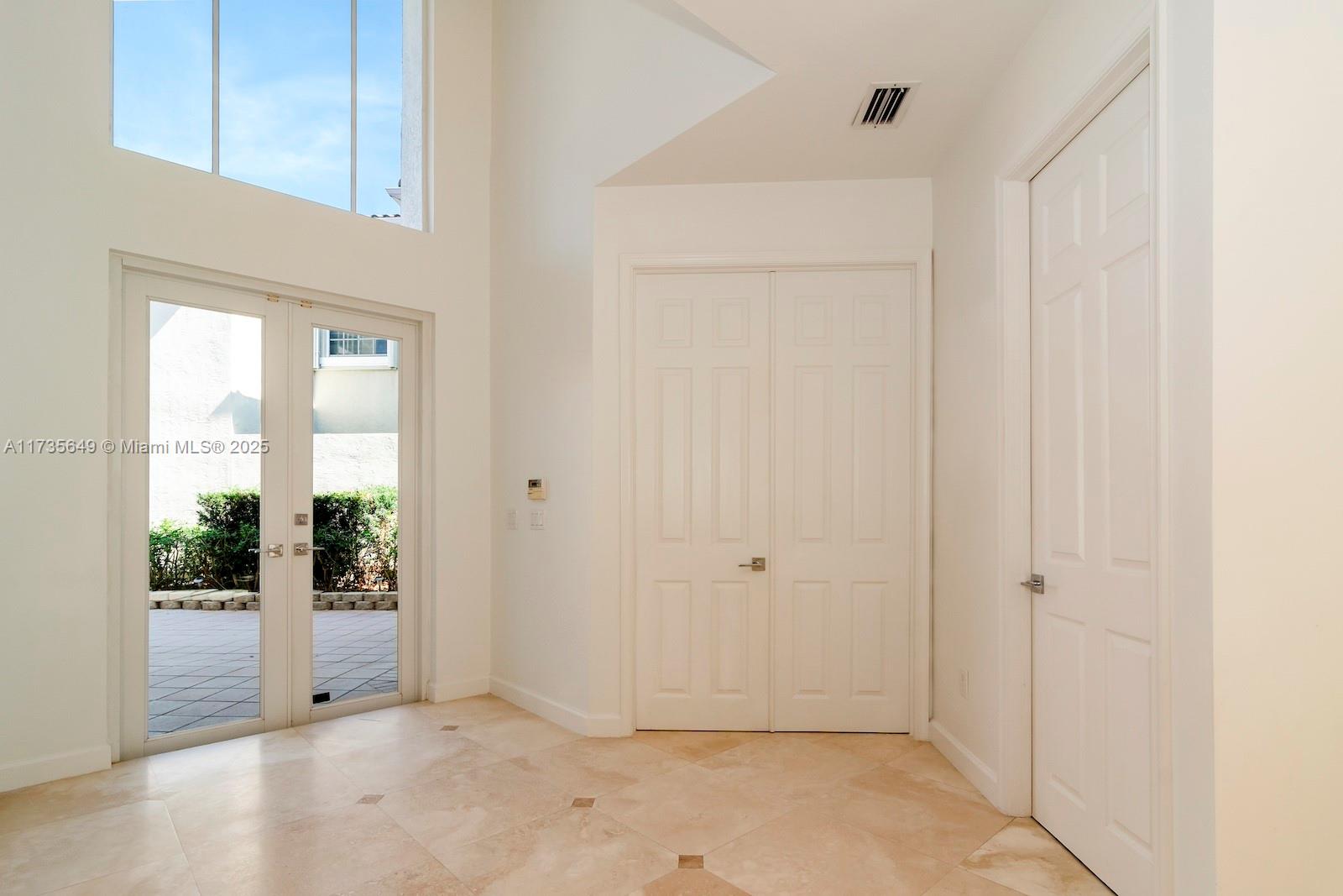 GOLDEN GATE ESTATES & MARI - Residential