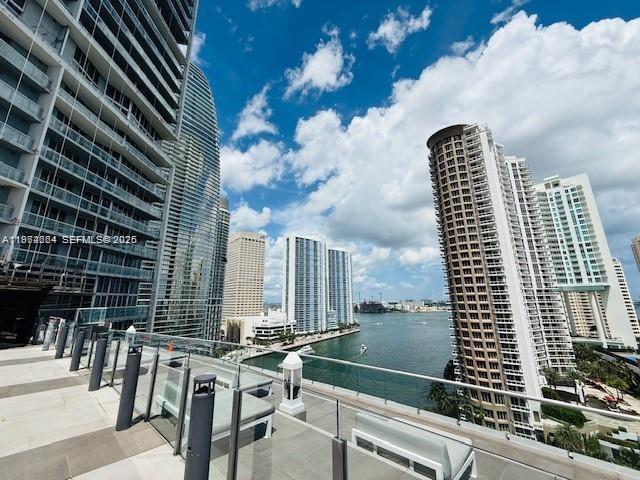 ICONBRICKELL CONDO NO 1 - Residential