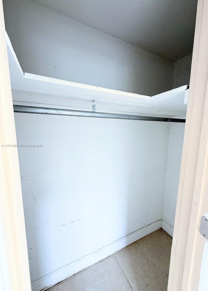 EDISON GARDENS - Residential Lease