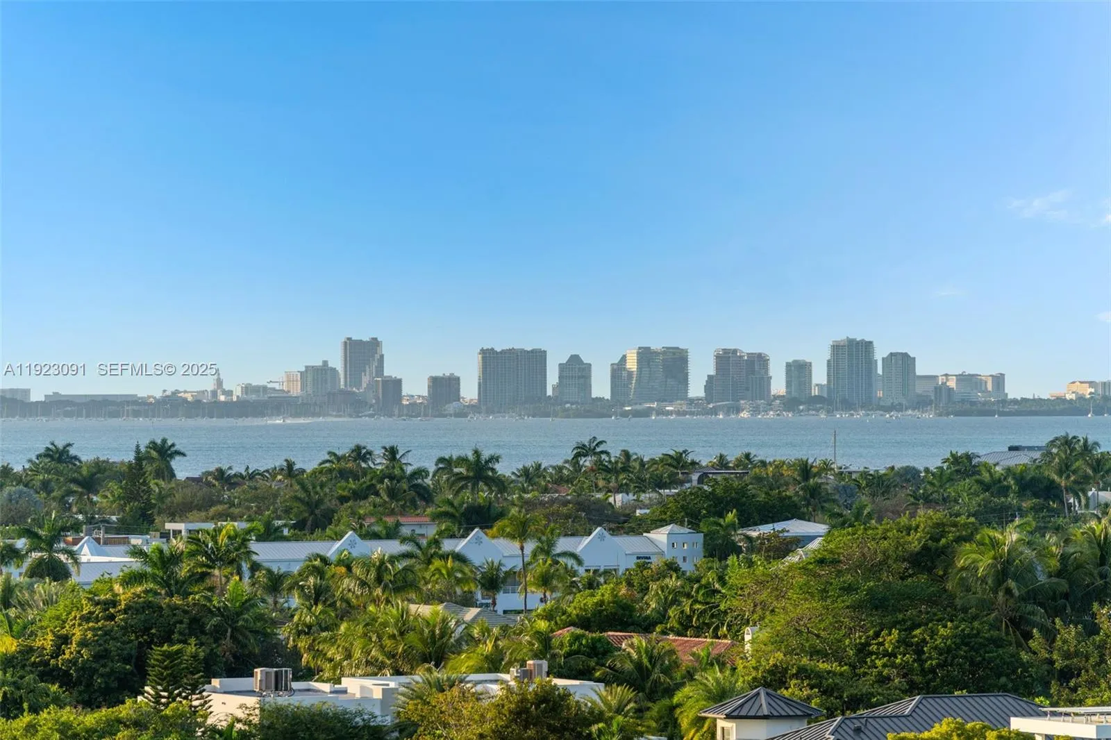 Key Biscayne, Florida 33149, United States, 3 Bedrooms Bedrooms, ,4 BathroomsBathrooms,Residential,Active,249760